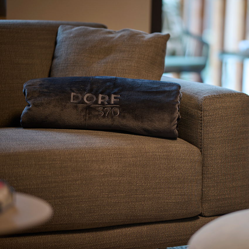 Dorf 570 Decke mit Logo