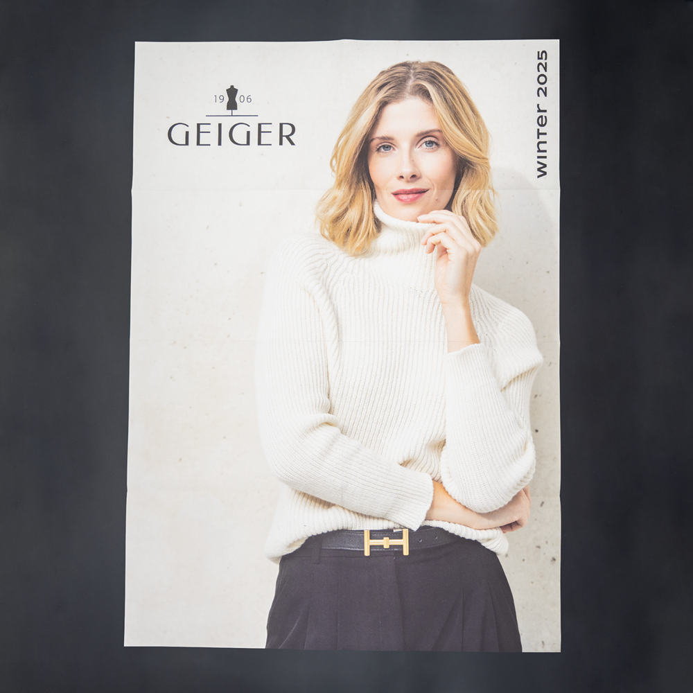 Geiger Fashion Lookbook geöffnet mit Model