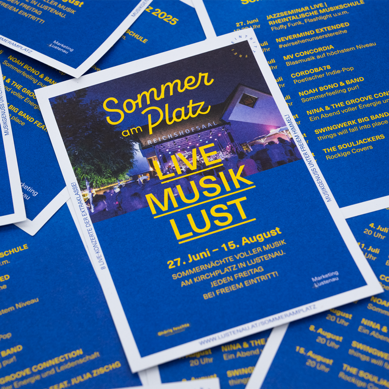 Sommer am Platz Flyer blau und gelb